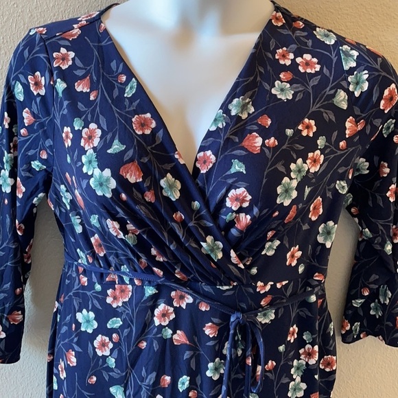 Motherhood Navy Floral Maternity Dress size Medium - Picture 4 of 12